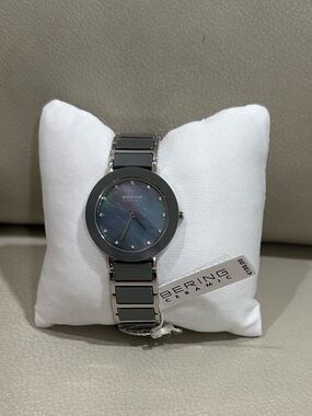 BERING Women's Watch (Color: White)
